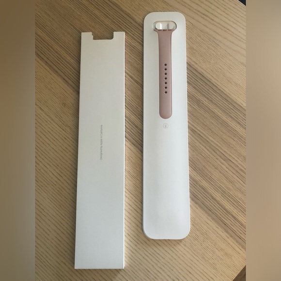 Apple Watch strap pink NWT, size M/L for 44mm watch. - Picture 1 of 1